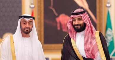 הקומנדו הישראלי תקף את אוניית הפיקוד והביון האיראנית 'שאביז' לפי בקשה סעודית. הסעודים 'שכחו' לספר לישראל כי הם מנהלים משא ומתן עם איראן